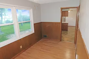 519 Ravine St, South Beloit, IL 61080 - Photo 8