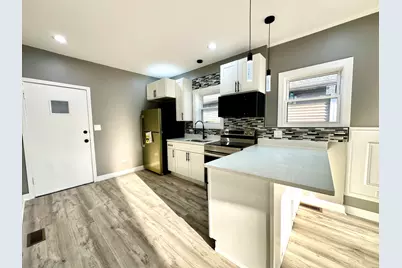 139 S 12th Avenue, Maywood, IL 60153 - Photo 8