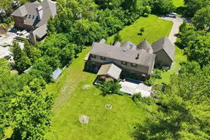 10S230 Grant St, Burr Ridge, IL 60527 - Photo 4