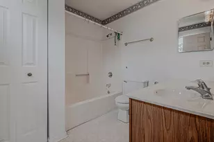 5907 Delaware Ave, Gurnee, IL 60031 - Photo 22