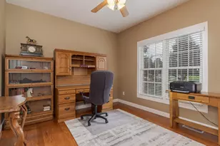 2030 Escalade Rd, Bloomington, IL 61705 - Photo 28