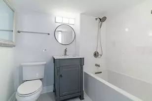 7137 N Francisco Ave, Chicago, IL 60645 - Photo 14