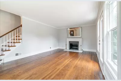 7137 N Francisco Avenue, Chicago, IL 60645 - Photo 16