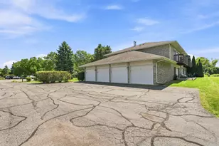 340 Loyola Dr, Elgin, IL 60123 - Photo 28