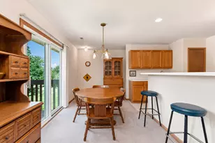 340 Loyola Dr, Elgin, IL 60123 - Photo 6