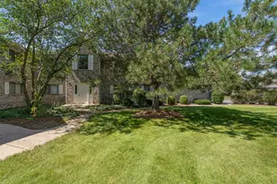 340 Loyola Dr, Elgin, IL 60123 - Photo 32