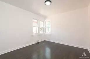 8834 S Oglesby Ave, Chicago, IL 60617 - Photo 4