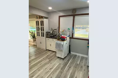 421 Hyde Park Avenue, Hillside, IL 60162 - Photo 6