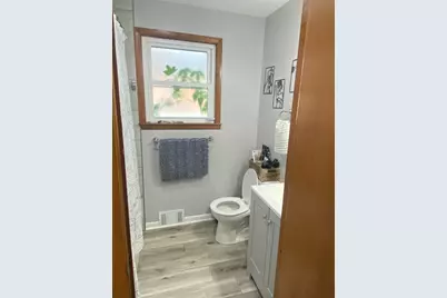 421 Hyde Park Avenue, Hillside, IL 60162 - Photo 8