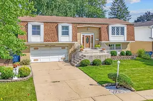 1814 W Catalpa Ln, Mount Prospect, IL 60056 - Photo 2