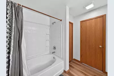 909 Walnut Drive, Kirkland, IL 60146 - Photo 24