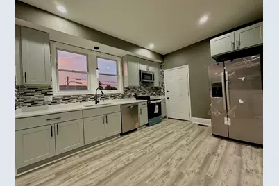 801 S 16th Avenue, Maywood, IL 60153 - Photo 6