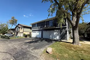 6258 Gold Cir, Hanover Park, IL 60133 - Photo 12