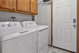 750 S Aldridge Ln, Round Lake, IL 60073 - Photo 14