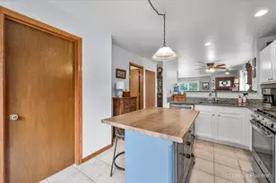 750 S Aldridge Ln, Round Lake, IL 60073 - Photo 12