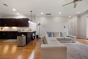 2811 N Bell Ave, Chicago, IL 60618 - Photo 8