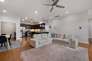 2811 N Bell Ave, Chicago, IL 60618 - Photo 4