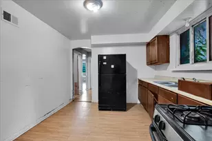 9302 S Rhodes Ave, Chicago, IL 60619 - Photo 4