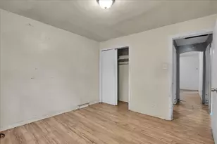 9302 S Rhodes Ave, Chicago, IL 60619 - Photo 8