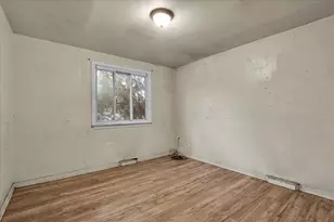9302 S Rhodes Ave, Chicago, IL 60619 - Photo 10