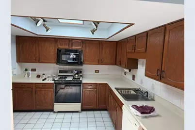 4125 W 93rd Place #B, Oak Lawn, IL 60453 - Photo 6
