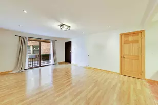 6261 N Northwest Hwy, Chicago, IL 60631 - Photo 2