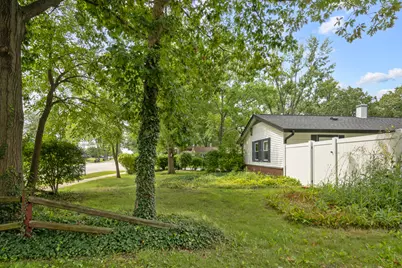 298 Peach Tree Lane, Elk Grove Village, IL 60007 - Photo 24