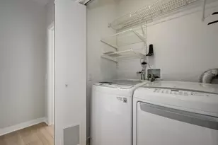 8 E Randolph St, Chicago, IL 60601 - Photo 16