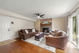 1608 Lois Ann Ln, Naperville, IL 60563 - Photo 8