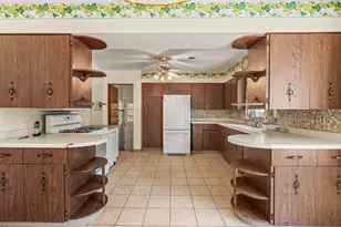 15400 Paxton Ave, South Holland, IL 60473 - Photo 10