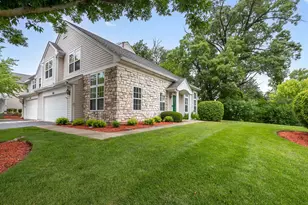 246 Rainier Way, Fox Lake, IL 60020 - Photo 2