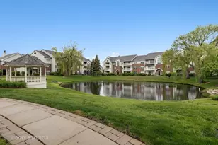 7 Kensington Cir, Wheaton, IL 60189 - Photo 1
