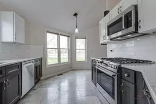 212 Willow Pkwy, Buffalo Grove, IL 60089 - Photo 6