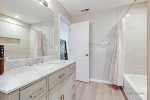 212 Willow Pkwy, Buffalo Grove, IL 60089 - Photo 16