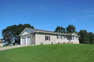 5385 Hoover Rd, Rock Falls, IL 61071 - Photo 2