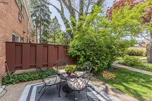 1534 Palmgren Dr, Glenview, IL 60025 - Photo 20