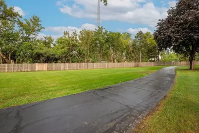 586 Fairway View Drive #1B, Wheeling, IL 60090 - Photo 10