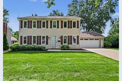 1120 Summit Hills Lane, Naperville, IL 60563 - Photo 2