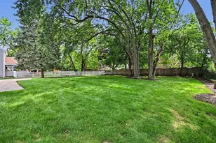 1120 Summit Hills Ln, Naperville, IL 60563 - Photo 24