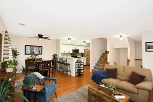 299 Ashbury Ln W, Roselle, IL 60172 - Photo 6