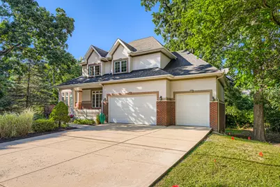 6441 Blackhawk Trail, Indian Head Park, IL 60525 - Photo 1
