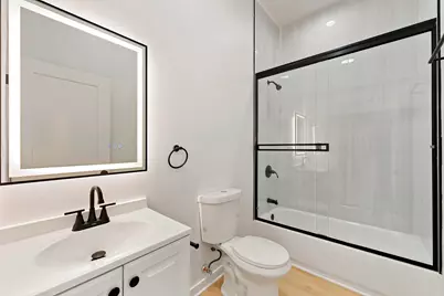 538 N Trumbull Avenue, Chicago, IL 60624 - Photo 12