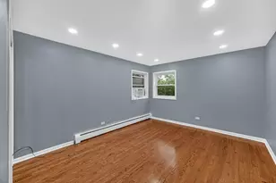 5700 W Montrose Ave, Chicago, IL 60634 - Photo 12