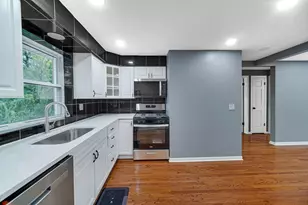 5700 W Montrose Ave, Chicago, IL 60634 - Photo 10