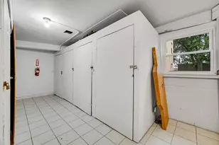 5700 W Montrose Ave, Chicago, IL 60634 - Photo 20