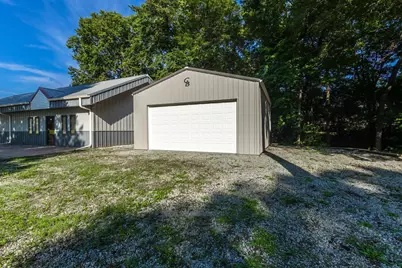 1698 Iowa Street, Leclaire, IA 52753 - Photo 4