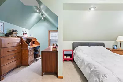 3031 N Kimball Avenue, Chicago, IL 60618 - Photo 12