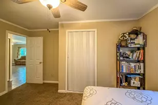 910 Maplepark Dr, Champaign, IL 61821 - Photo 12