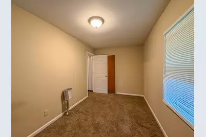 910 Maplepark Drive, Champaign, IL 61821 - Photo 16