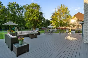 17W210 Massel Ct, Bensenville, IL 60106 - Photo 6